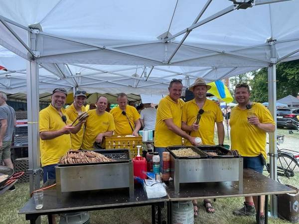 Emelkoen bruist  13 - Reuze Rommelmarkt met Boeken-, Vinyl- en CD‑Beurs in Humelgem 